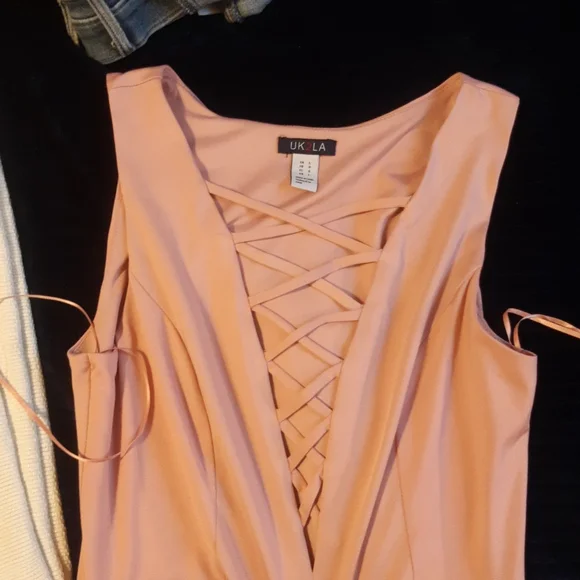 Red dress - Picture 3 of 6